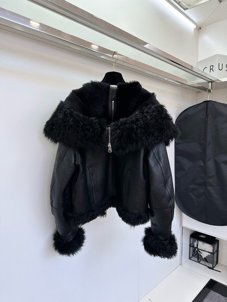 Jacket leather on fur фото 5