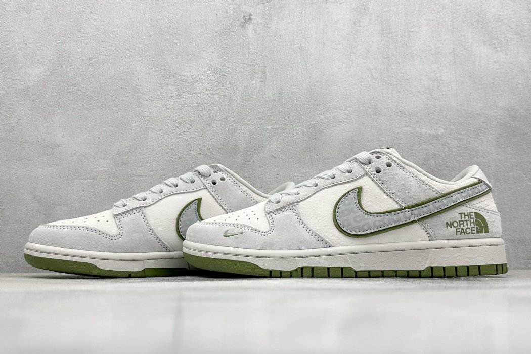 Sneakers Nike SB Dunk Low x CDG x The North Face фото 5