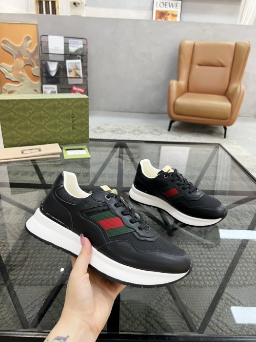 Кросівки чоловічі фото 4