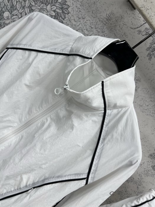 Костюм жіночий фото 2