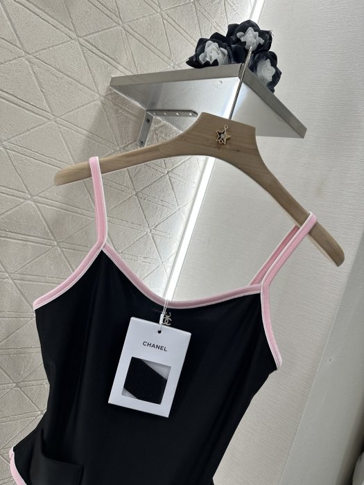 Swimsuit фото 3