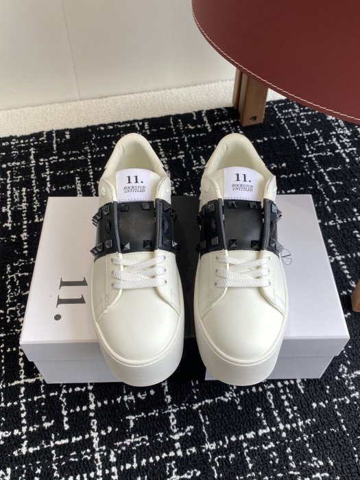 Кросівки жіночі фото 2