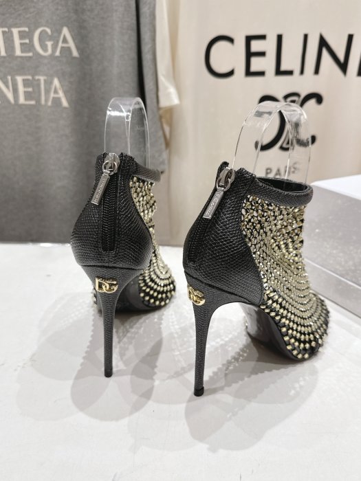 Босоножки фото 6