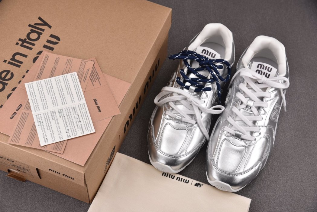 Кроссовки New Balance x MIU MIU NB530 фото 7