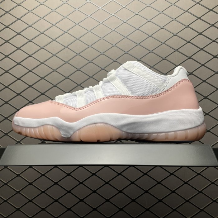 Кроссовки Air Jordan 11 Low SE