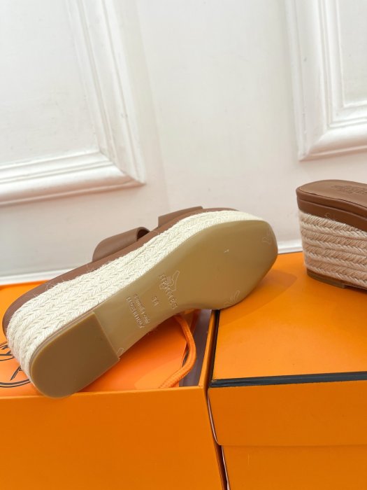 Босоножки фото 9