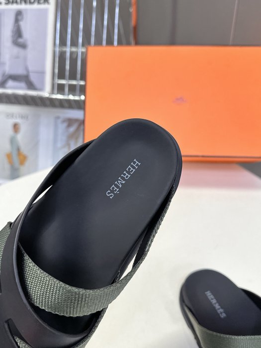 Шлепанцы фото 7