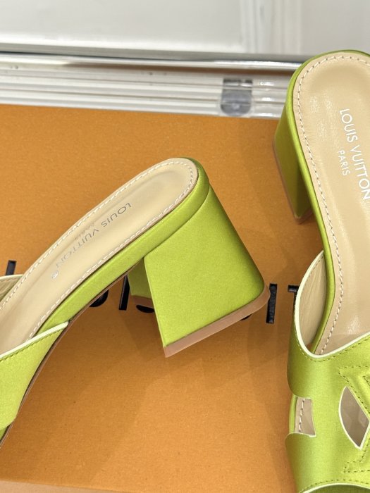 Босоножки фото 6