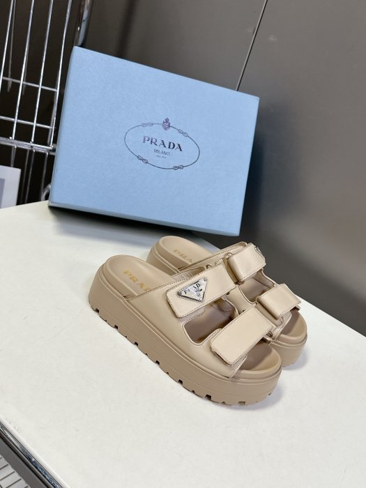 Шлепанцы фото 2