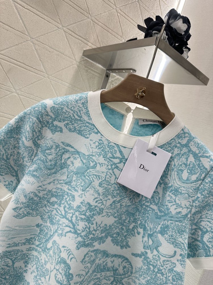 Футболка женская фото 3