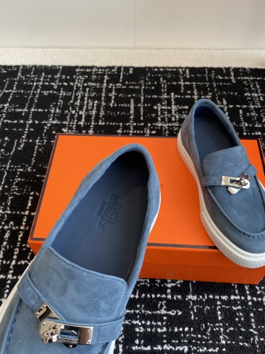 Лоферы кожаные женские фото 8