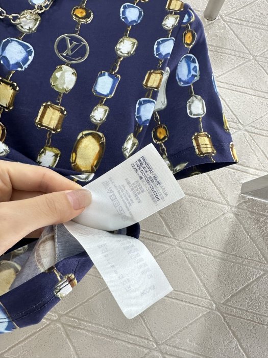 T-shirt women's фото 9