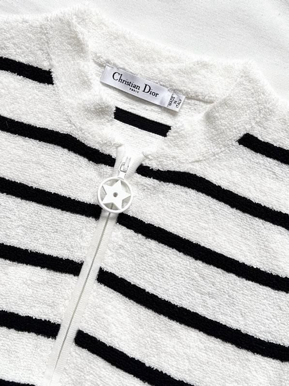 Жилет в полоску фото 3