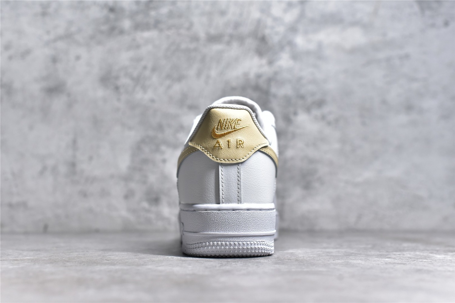 Sneakers Air Force 1 07 Essential CZ0270-105 фото 6