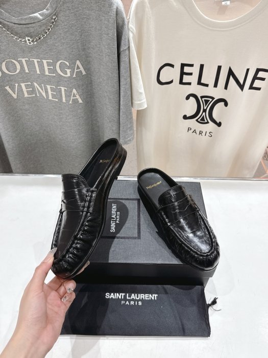 Мокасины кожаные женские фото 3