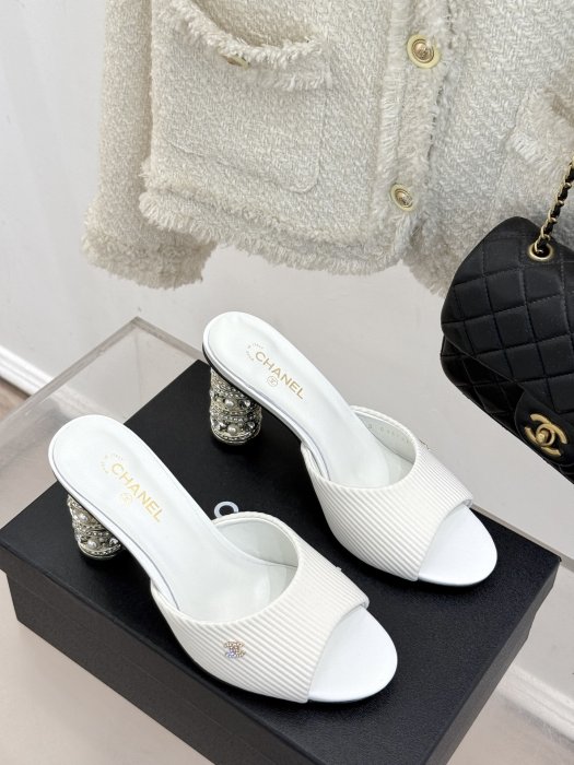 Босоножки фото 3