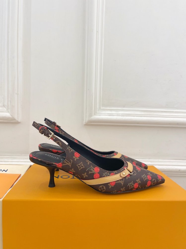 Босоножки фото 2