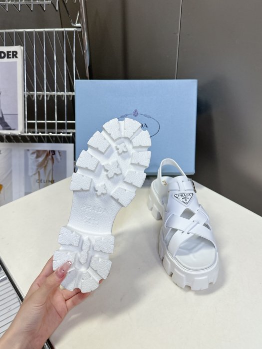 Сандалии женские фото 9