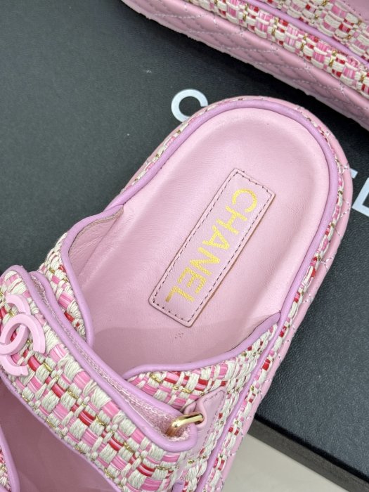 Шлепанцы фото 8