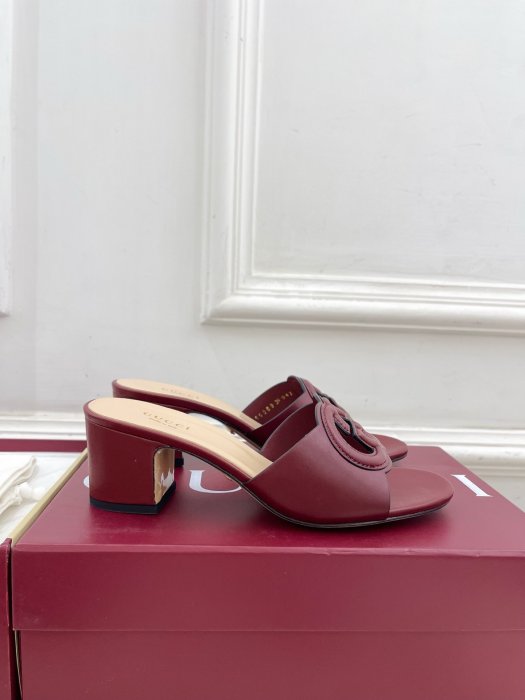 Босоножки фото 2