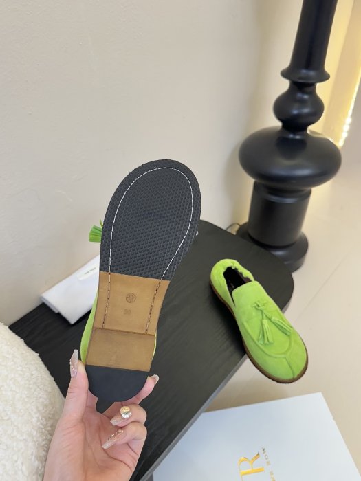 Лоферы женские фото 9