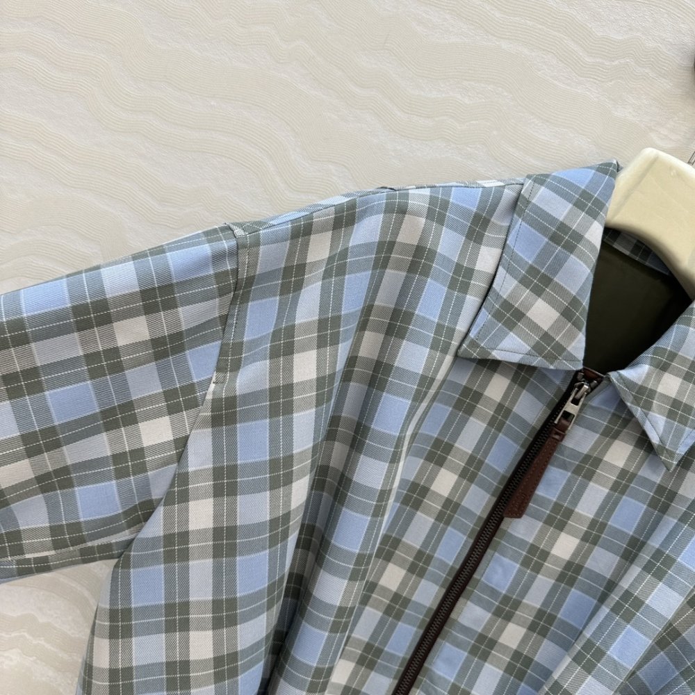 Куртка женская фото 4