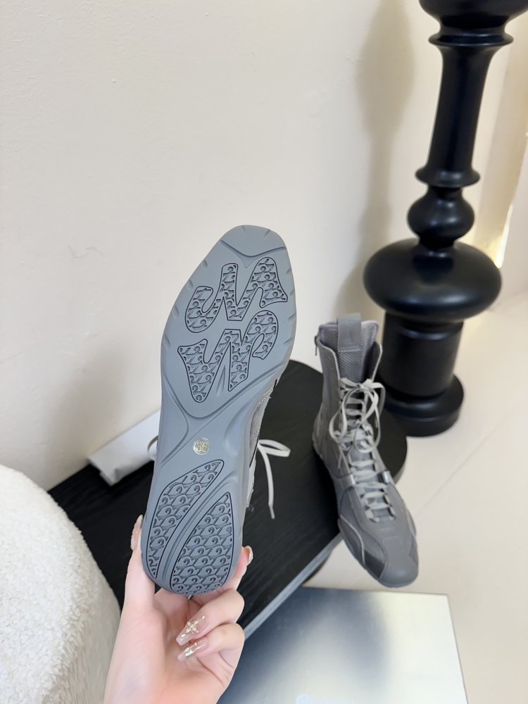 Boots women's фото 9