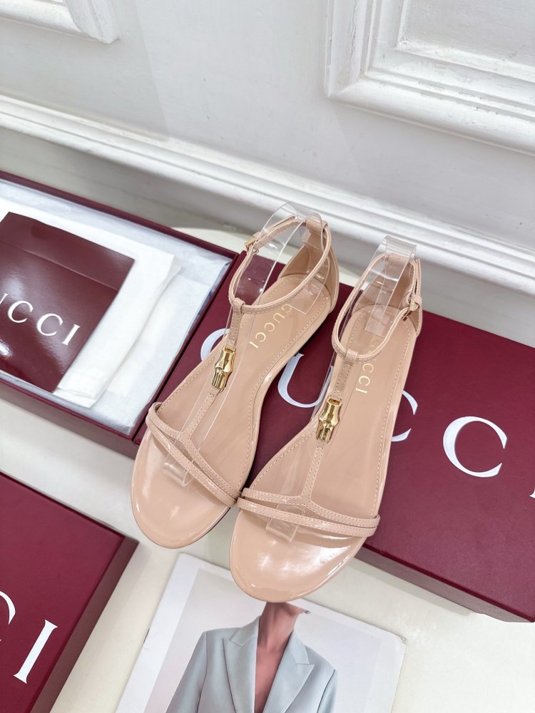 Босоножки фото 5