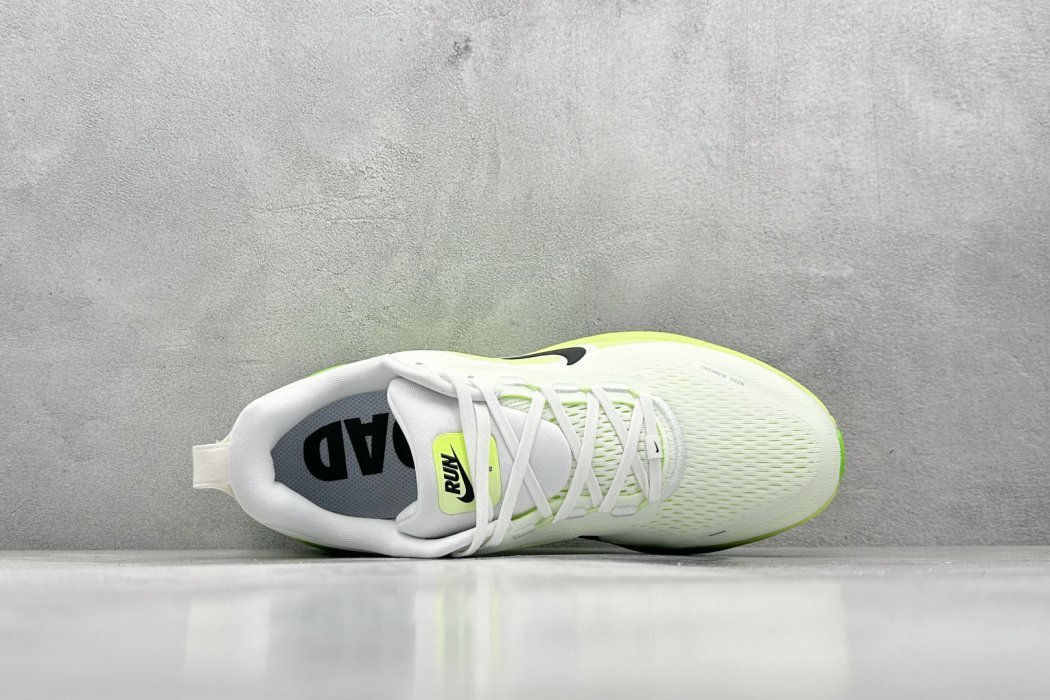 Кроссовки Nike Air Zoom Vomero 18 - размер 44 фото 2