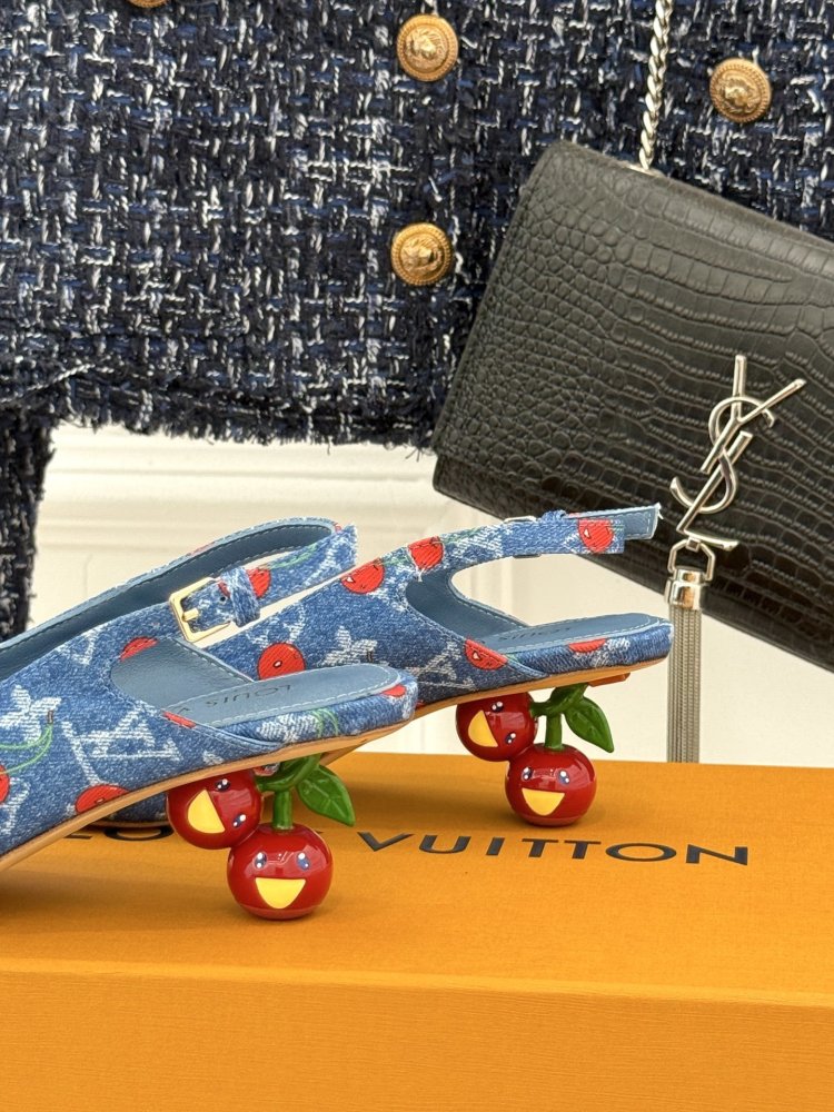 Босоножки фото 6