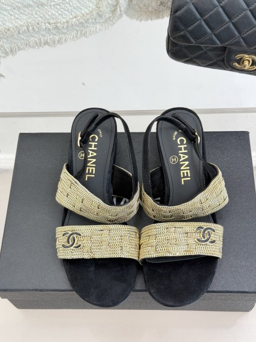 Босоножки фото 4