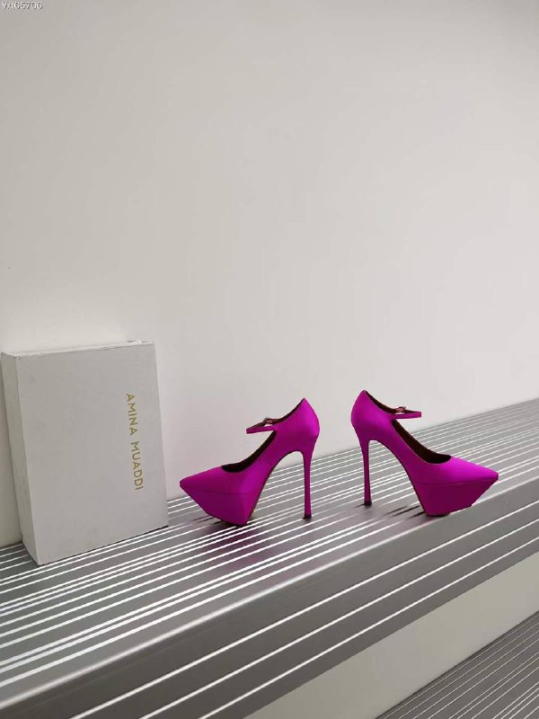 Stylish women's shoes on stud purple
