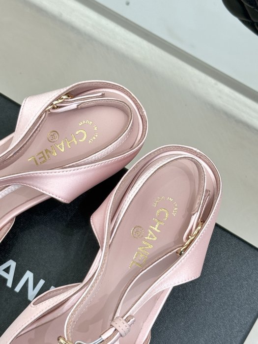 Босоножки фото 8