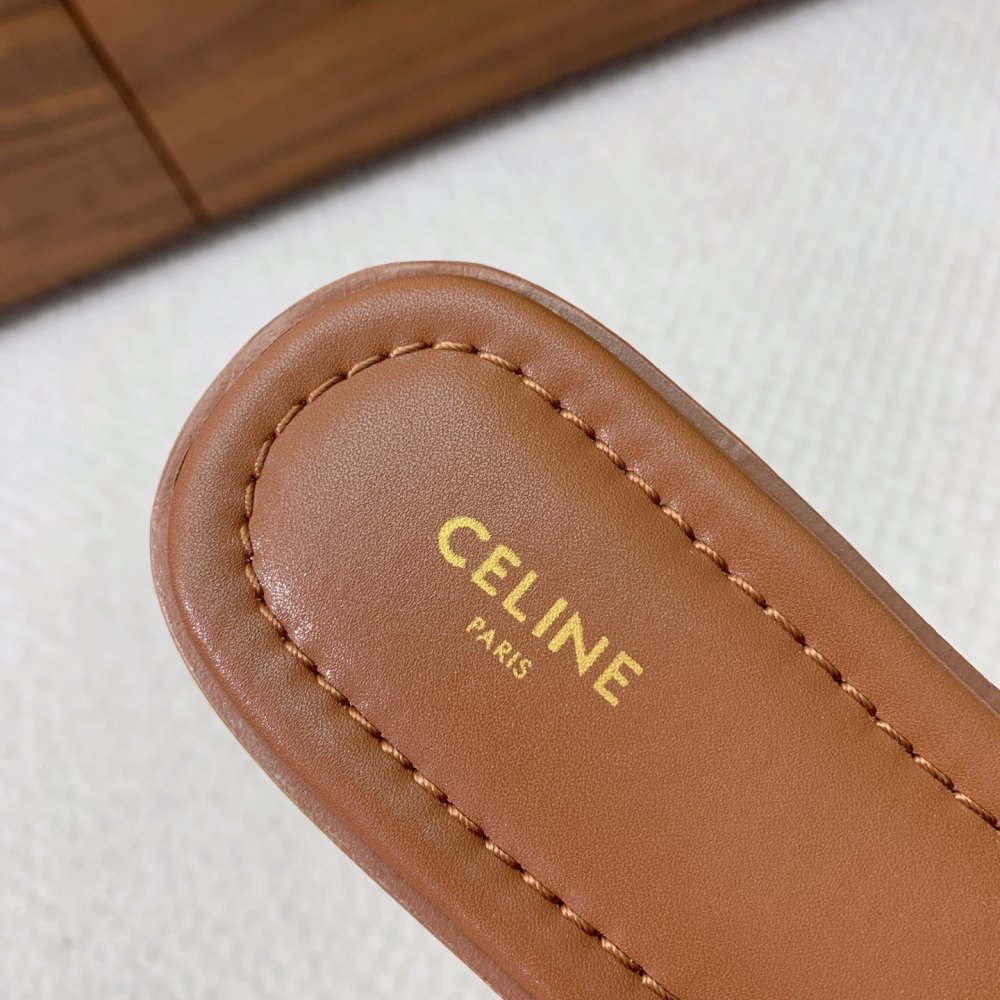 Шльопанці жіночі фото 8