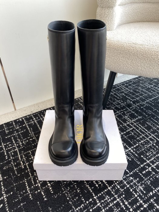 Boots women's