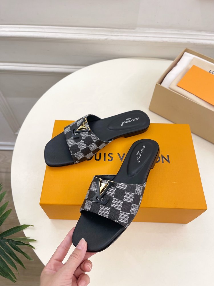 Шлепанцы женские фото 3