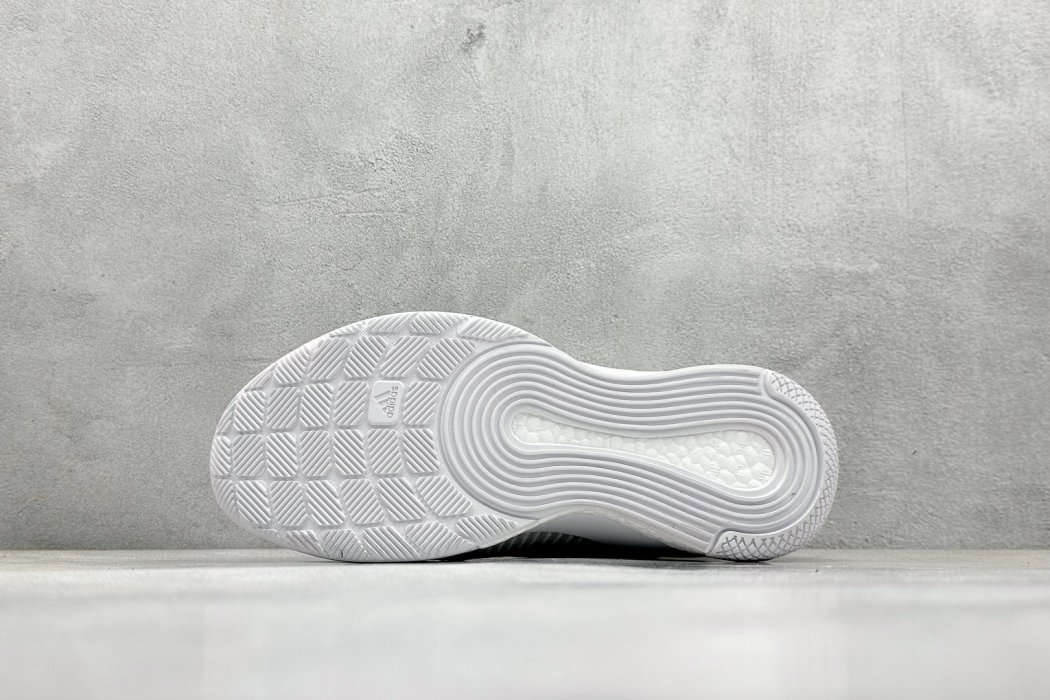 Кроссовки ADIDAS CRAZYFLIGHT MID фото 4
