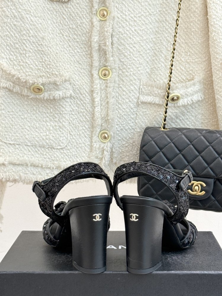 Босоножки фото 6