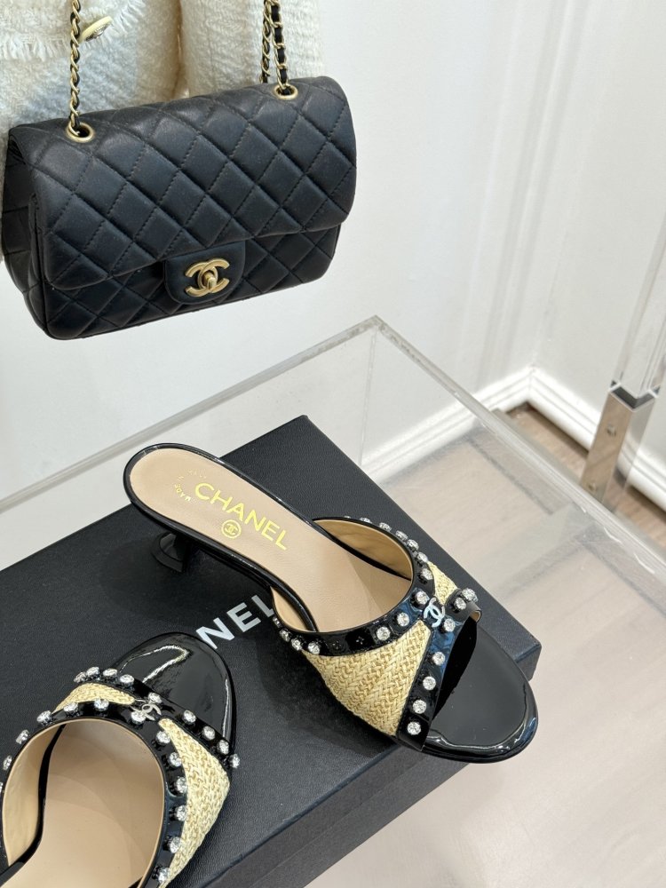 Босоножки фото 5