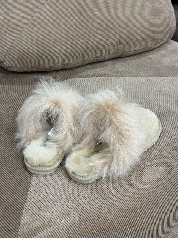 Slippers women's on fur фото 2