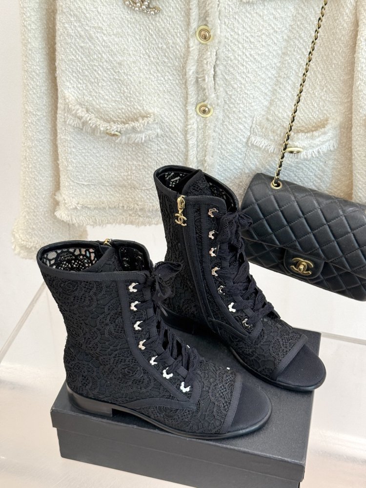 Boots women's фото 3