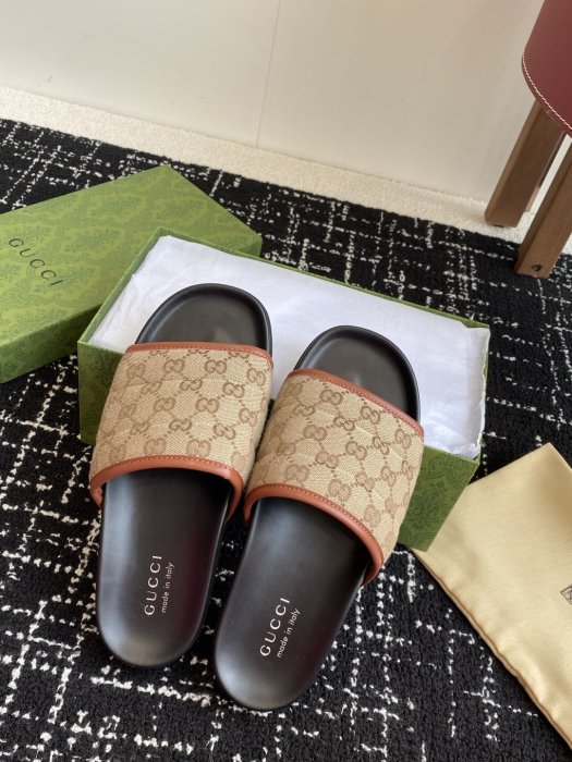 Шлепанцы фото 4