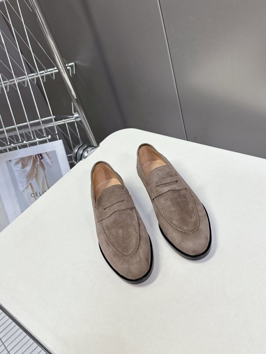 Лоферы женские