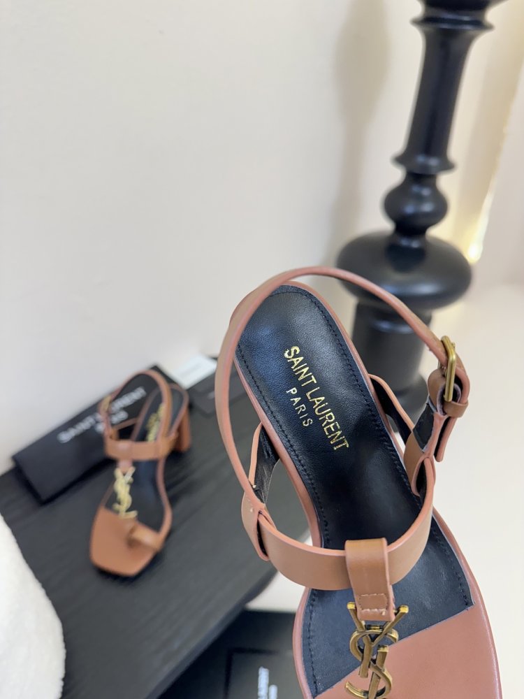 Босоніжки фото 8