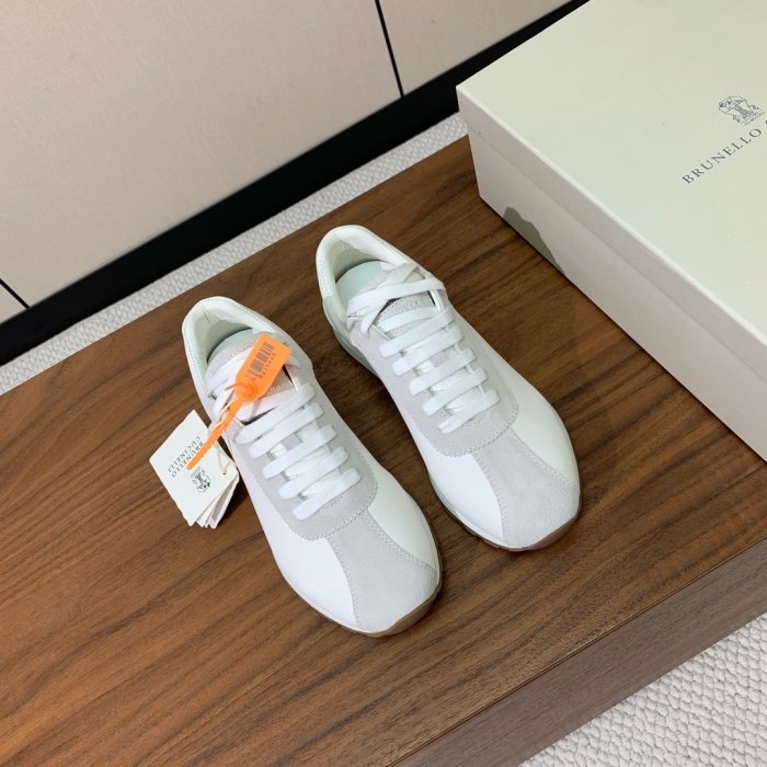 Кроссовки женские фото 4