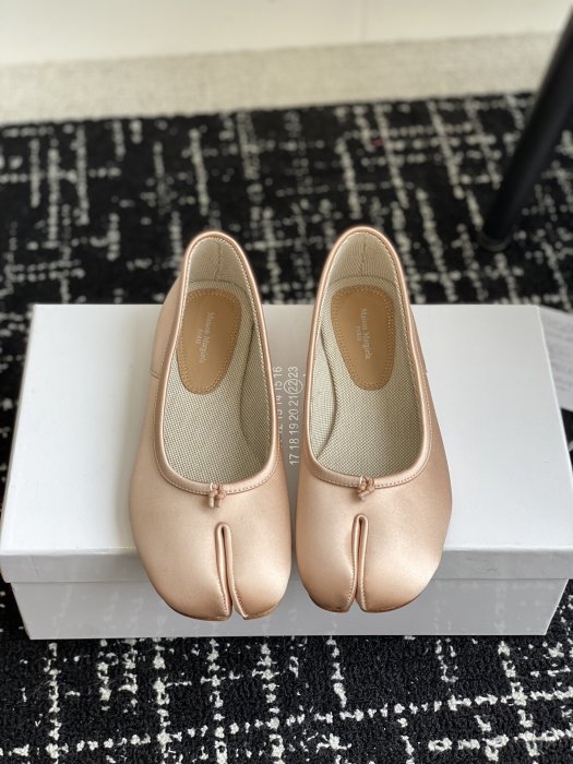 Ballet shoes