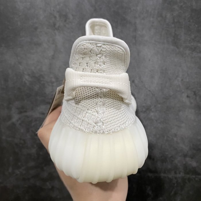 Кросівки Yeezy Boost 350 V2 Pure Oat HQ6316 фото 4