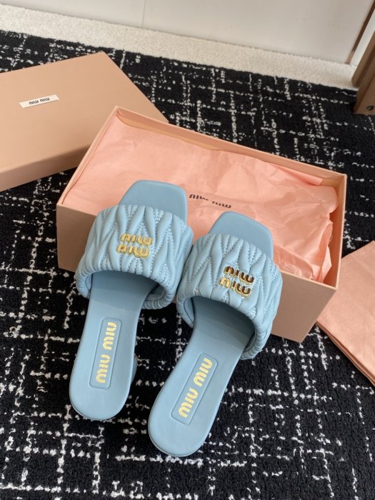 Босоножки фото 4