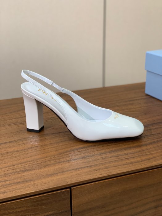 Босоножки фото 6