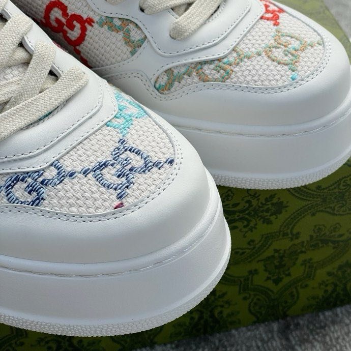 Кроссовки фото 3